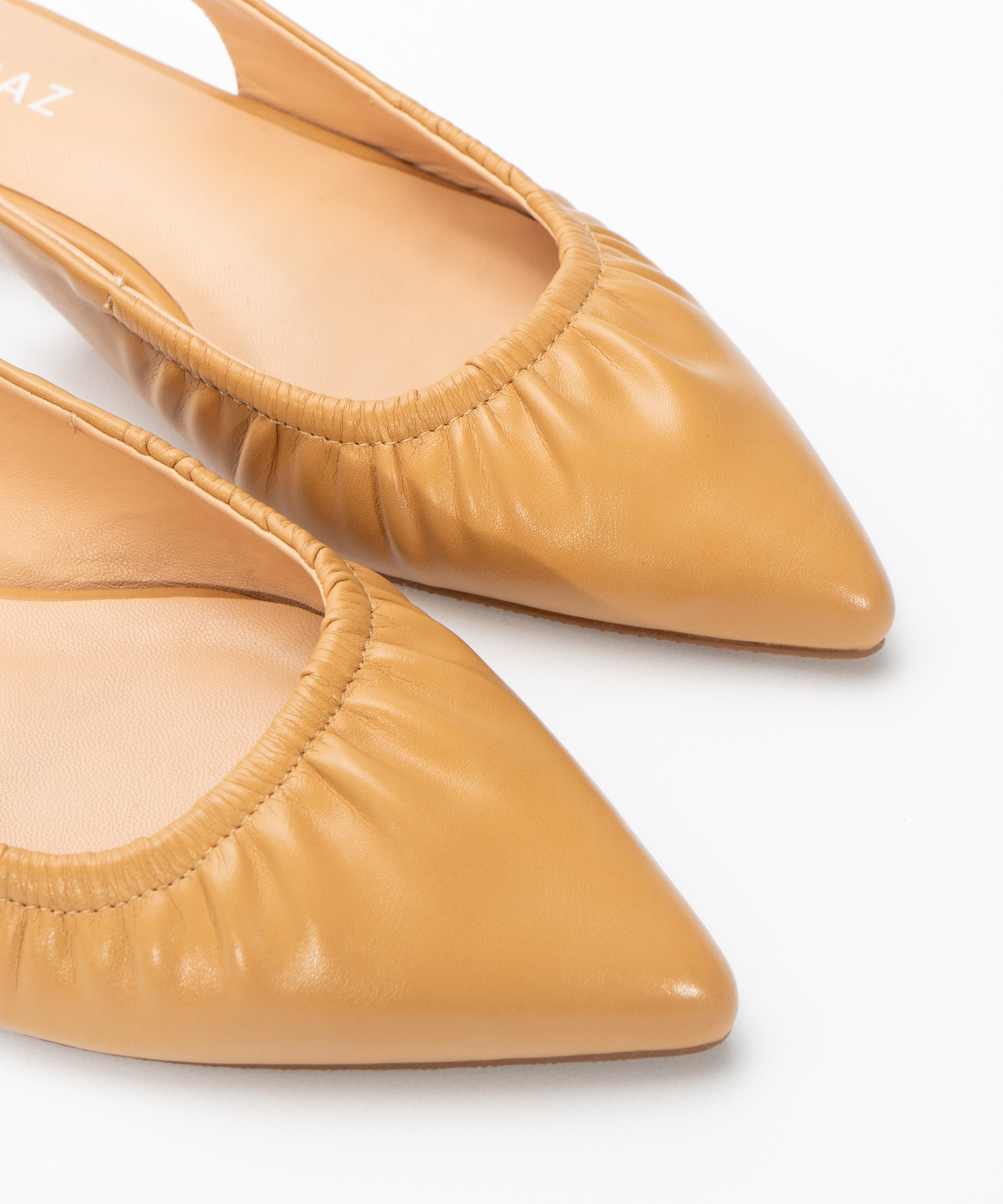 Sapato aberto atr&aacute;s pontiaguda image number null